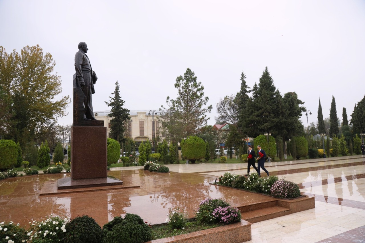 Rəşad Nəbiyev Zərdabda vətəndaşları qəbul etdi - FOTOLAR